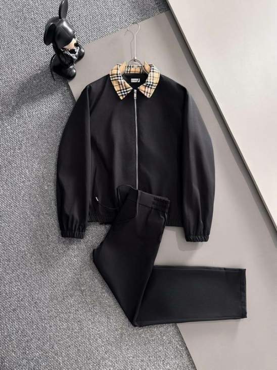 Picture of Burberry Sweater Suits _SKUBurberryM-3XLxetr31337401